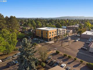 4738 Se BELMONT St, Portland, OR 97215