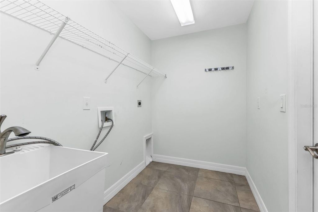 Image 26 of property listing at 27375 PASTO DRIVE, Punta Gorda, FL 33983