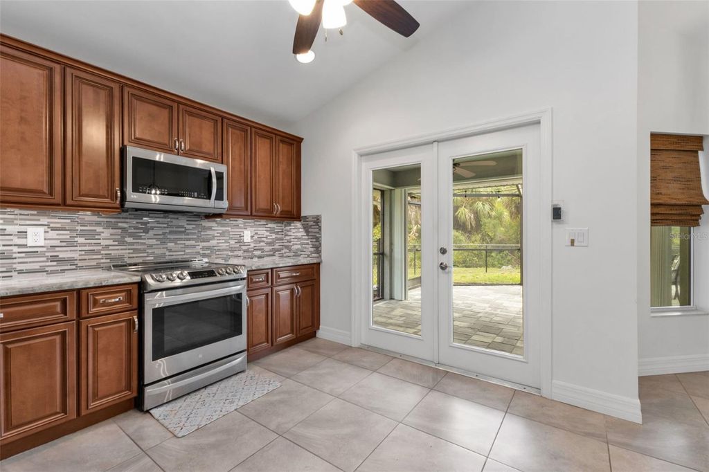 Image 7 of property listing at 27375 PASTO DRIVE, Punta Gorda, FL 33983