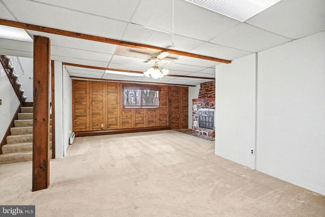 5680 CRONE RD, Dover, PA 17315