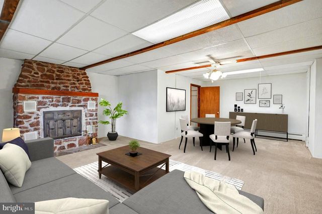 5680 CRONE RD, Dover, PA 17315