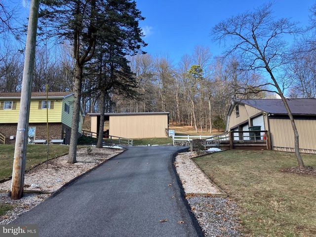 5680 CRONE RD, Dover, PA 17315
