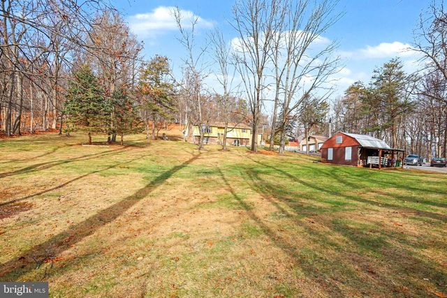 5680 CRONE RD, Dover, PA 17315