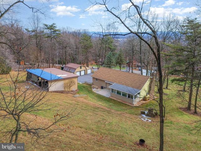 5680 CRONE RD, Dover, PA 17315