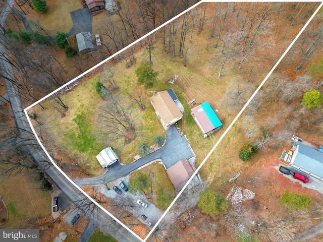 5680 CRONE RD, Dover, PA 17315