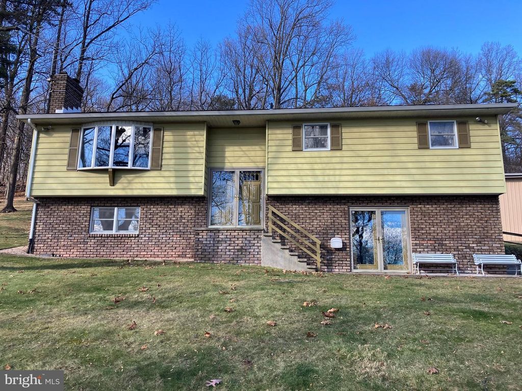 5680 CRONE RD, Dover, PA 17315