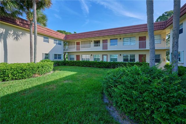 33 Vista Gardens Trail 204, Vero Beach, FL 32962