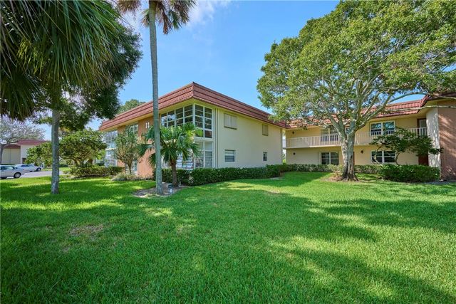 33 Vista Gardens Trail 204, Vero Beach, FL 32962