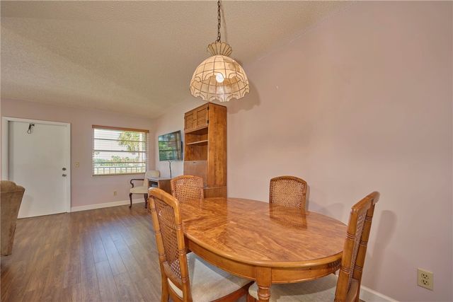 33 Vista Gardens Trail 204, Vero Beach, FL 32962