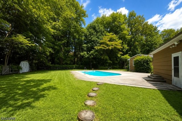 303 Cherry Valley Road, Montgomery Twp., NJ 08540