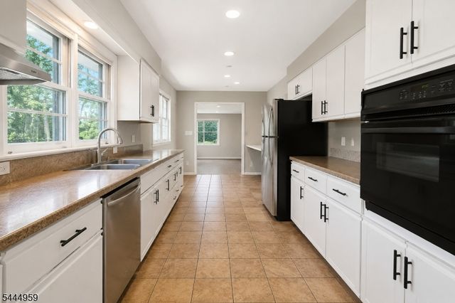 303 Cherry Valley Road, Montgomery Twp., NJ 08540