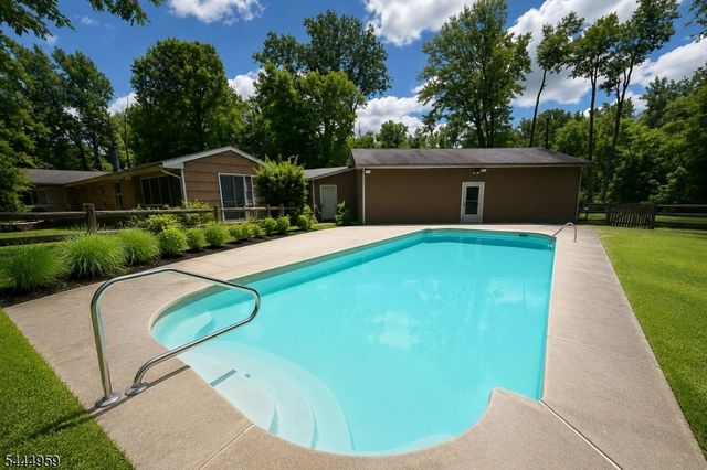 303 Cherry Valley Road, Montgomery Twp., NJ 08540