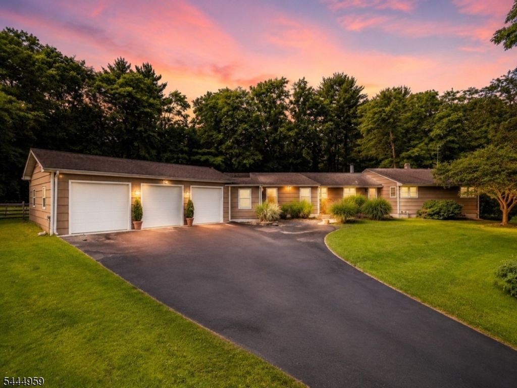 303 Cherry Valley Road, Montgomery Twp., NJ 08540