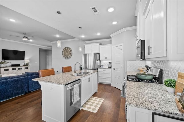 1025 Tracey Lane, Pea Ridge, AR 72751