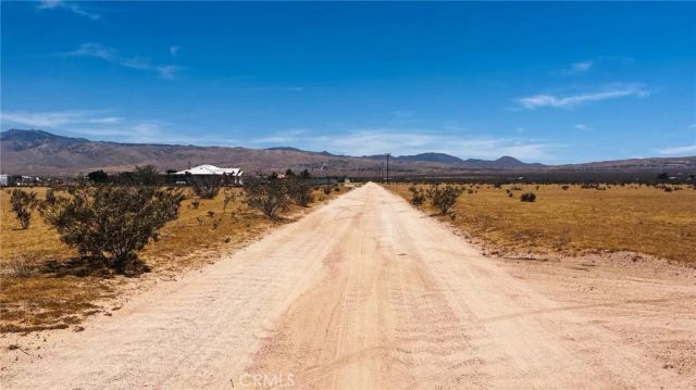 4 Highway 18, Apple Valley, CA 92308