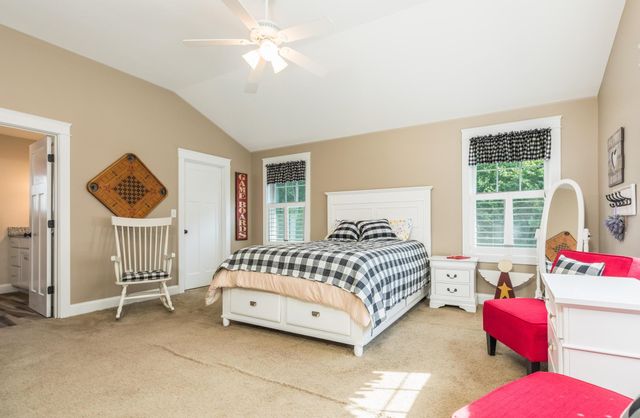 50 Laredo Lane, Rochester, NH 03868