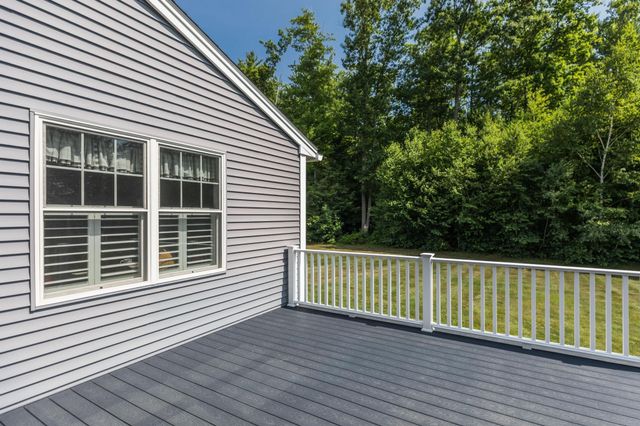 50 Laredo Lane, Rochester, NH 03868
