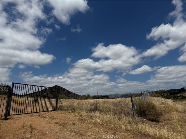 42520 Grama Rd, Aguanga, CA 92536