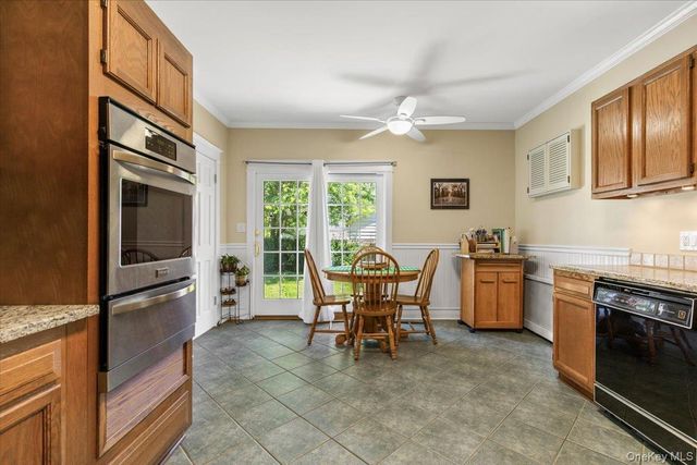 1072 Hunter Avenue, Pelham, NY 10803