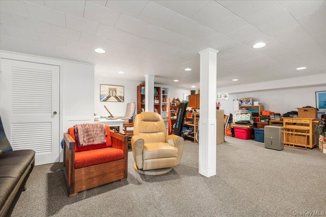 1072 Hunter Avenue, Pelham, NY 10803
