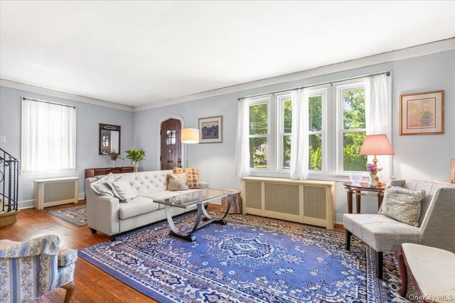 1072 Hunter Avenue, Pelham, NY 10803