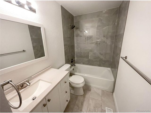 2332 Hyacinth Rd, Highlands Ranch, CO 80129