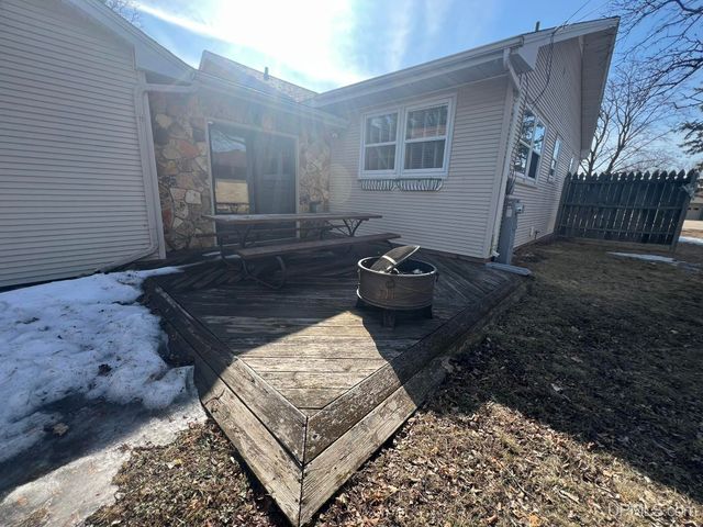 208 Detroit Ave, Iron Mountain, MI 49801