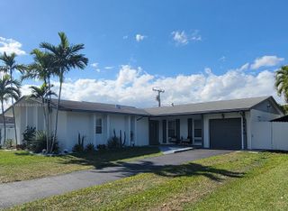 19610 Lenaire Dr, Cutler Bay, FL 33157