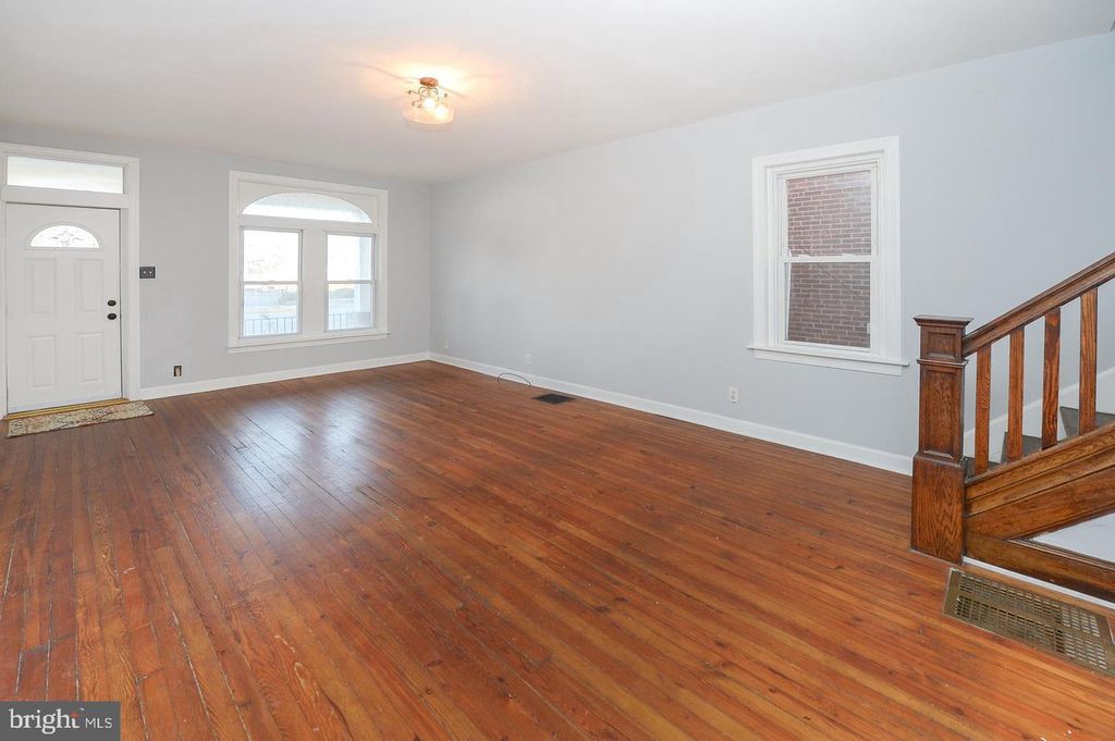 272 HADDON AVE, Collingswood, NJ 08108