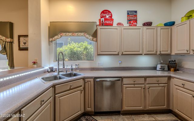 13537 N Holly Grape Drive, Marana, AZ 85658