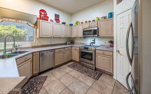 13537 N Holly Grape Drive, Marana, AZ 85658