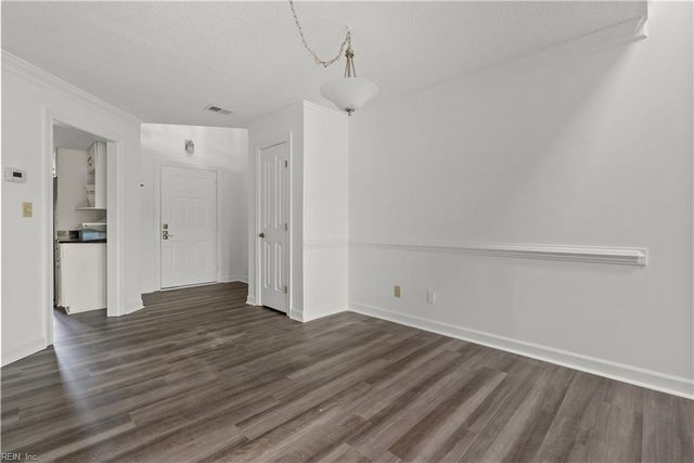 302 Mainsail Dr Unit 15, Hampton, VA 23664