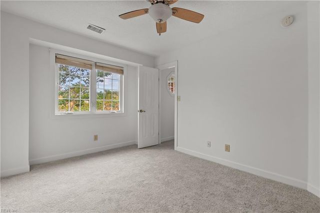 302 Mainsail Dr Unit 15, Hampton, VA 23664
