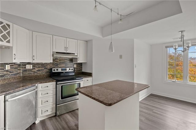 302 Mainsail Dr Unit 15, Hampton, VA 23664