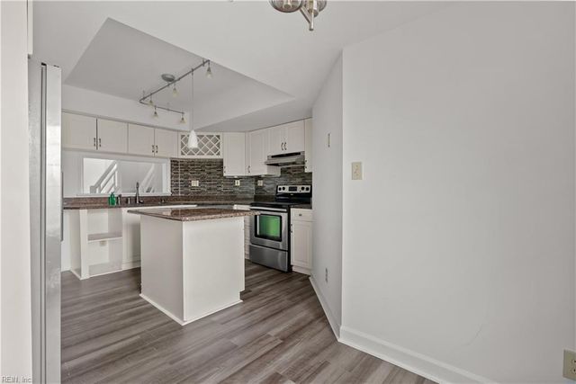 302 Mainsail Dr Unit 15, Hampton, VA 23664