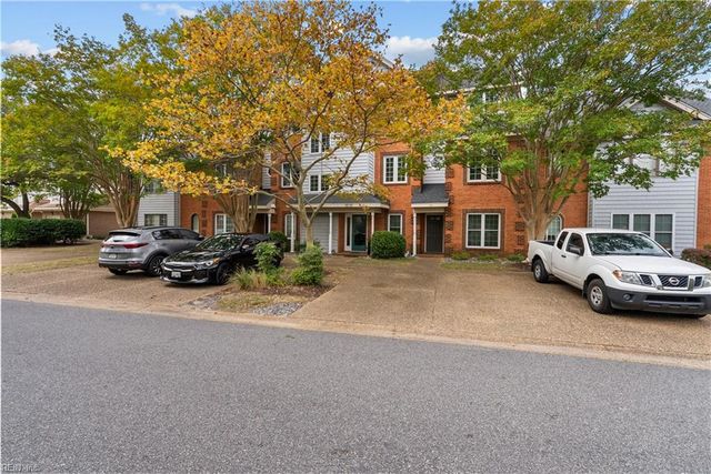 302 Mainsail Dr Unit 15, Hampton, VA 23664