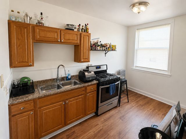 3012 W Warren Boulevard, Chicago, IL 60612