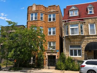 3012 W Warren Boulevard, Chicago, IL 60612