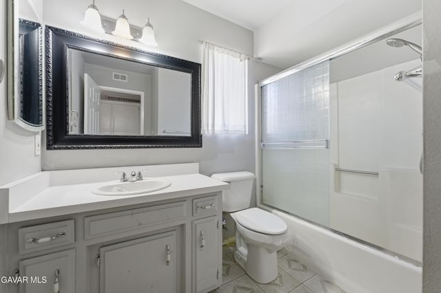 9237 Butternut Avenue, Bakersfield, CA 93306