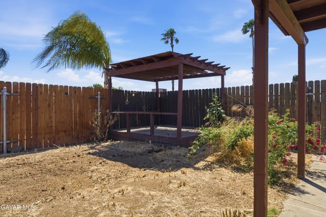 9237 Butternut Avenue, Bakersfield, CA 93306