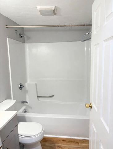 11 Gibbs F85, Worcester, MA 01607