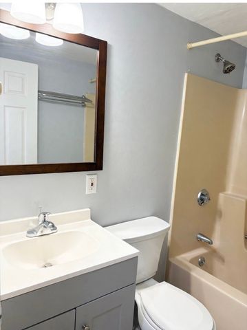11 Gibbs F85, Worcester, MA 01607