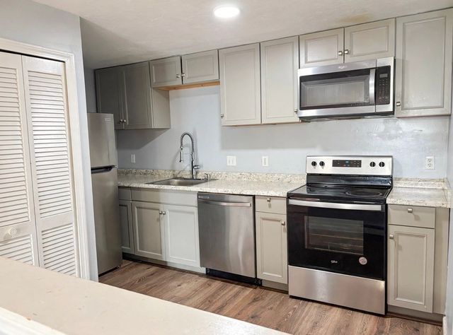 11 Gibbs F85, Worcester, MA 01607