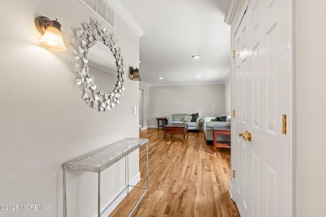 7 Linden Avenue, West Long Branch, NJ 07764