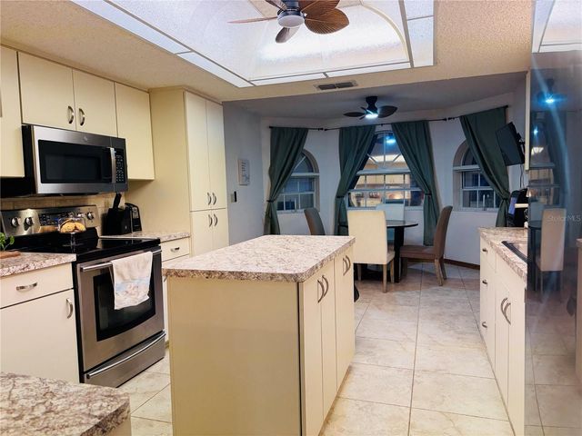 8970 LISMORE COURT, Weeki Wachee, FL 34614