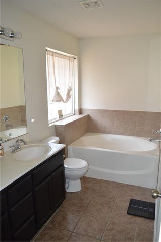 11600 SW 11 Street, Yukon, OK 73099