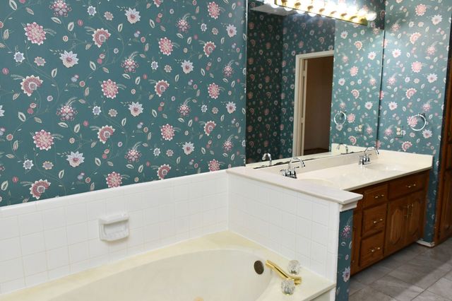 2901 Lois Lane, Rowlett, TX 75088