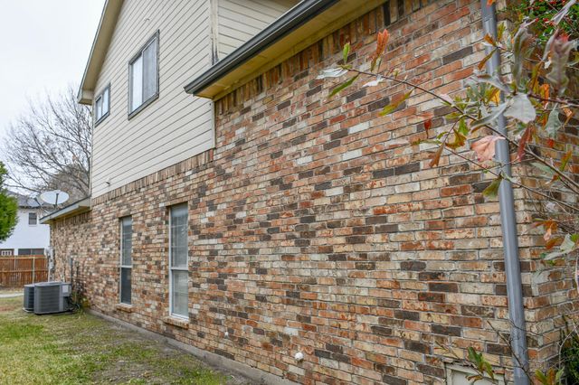 2901 Lois Lane, Rowlett, TX 75088