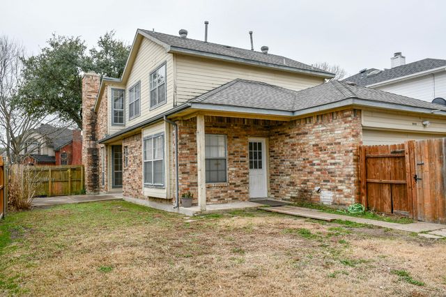 2901 Lois Lane, Rowlett, TX 75088