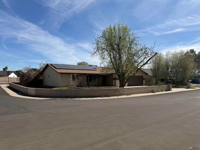 1249 S 40 Dr, Yuma, AZ 85364